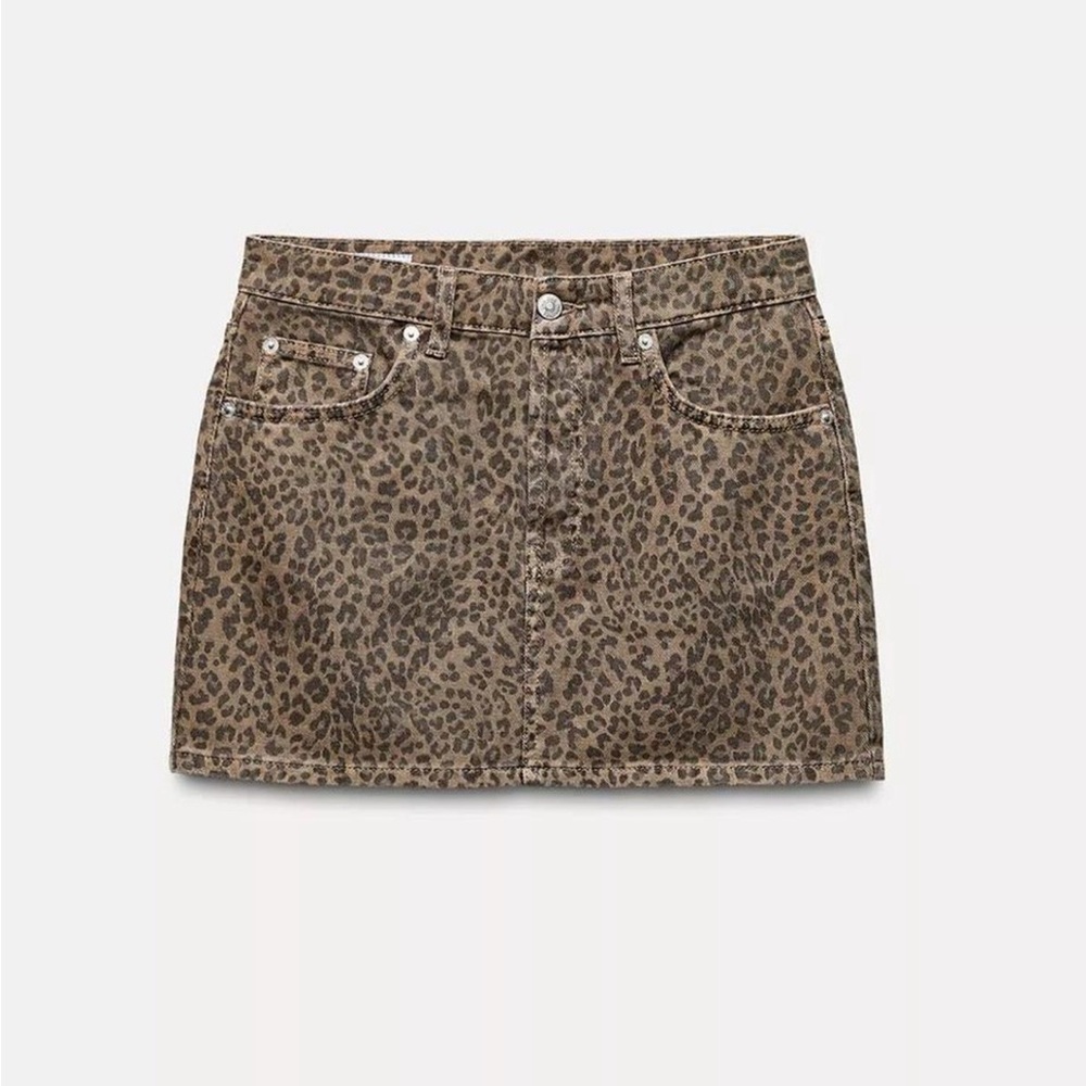 Zara Animal Print Mini Skirt. Size S